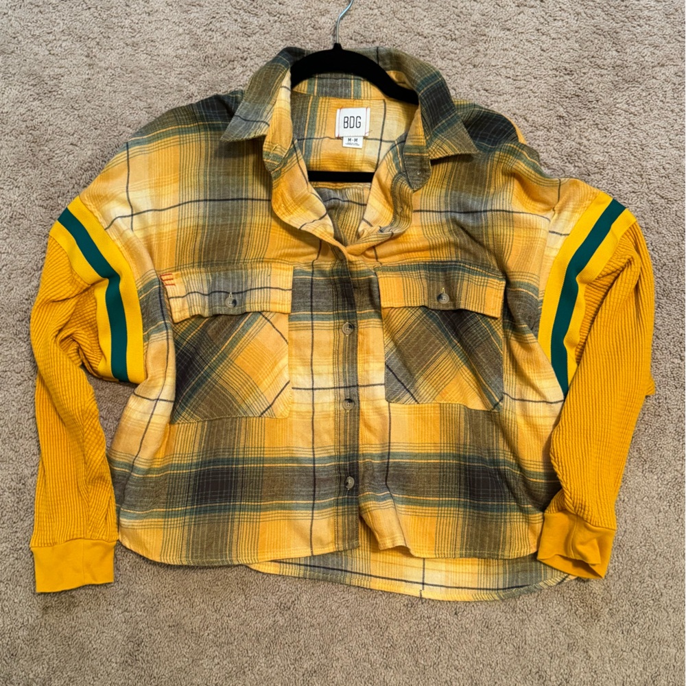 BDG crop button down, size medium